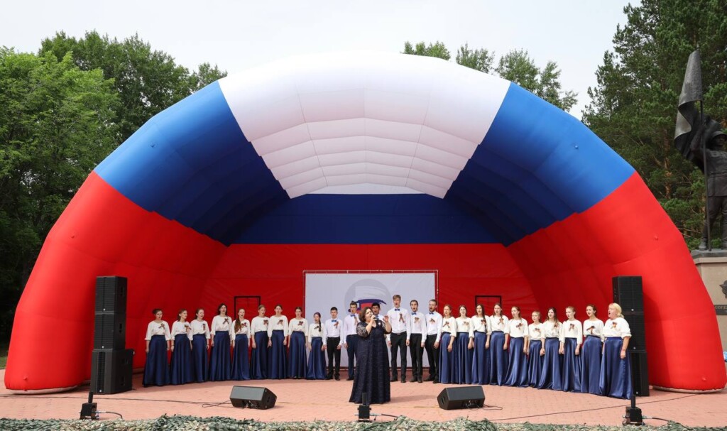 Поселок школьный Прокопьевский район храм